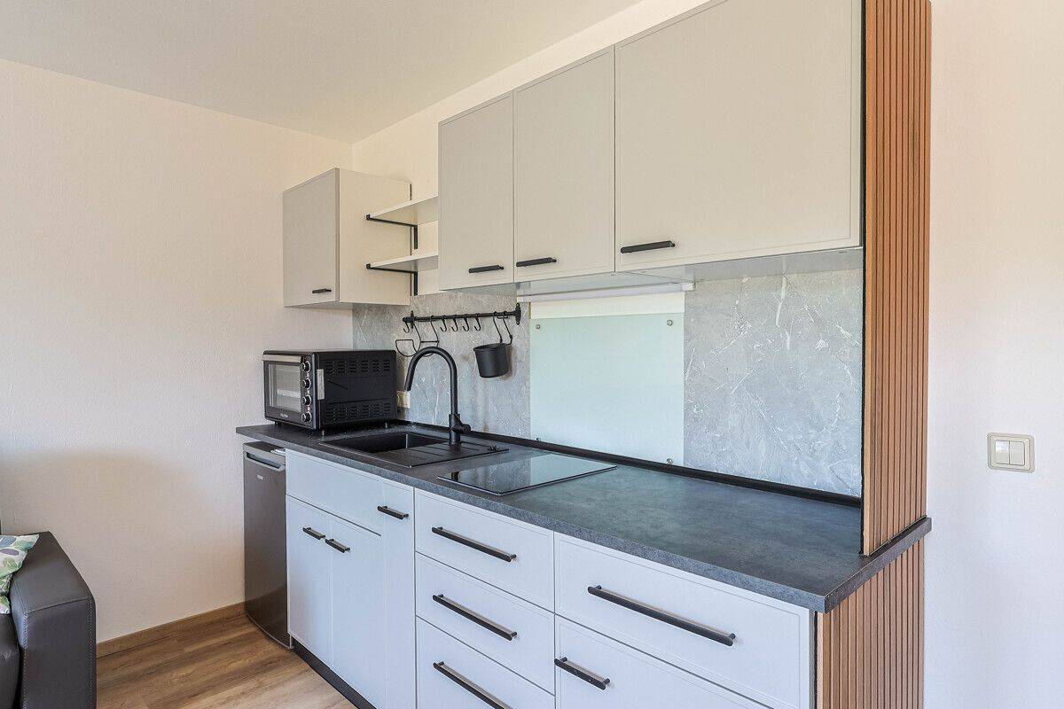 Möblierte 1-Zimmer-Wohnung mit privatem Gartenanteil – Ingolstadt – Vorschaubild 2