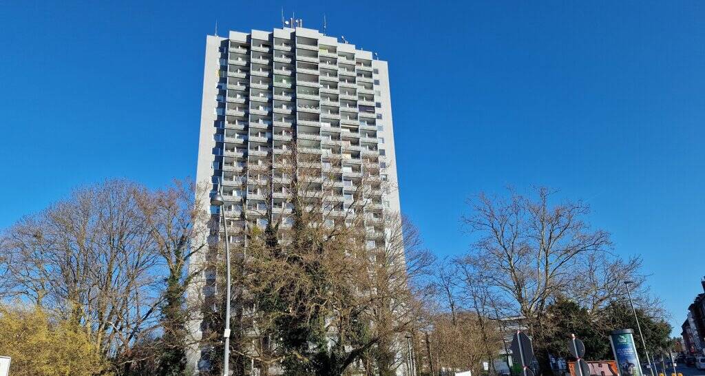Mit Blick auf Dom und Lousberg! Solide vermietete, gepflegte 2-Zimmerwohnung mit Balkon – Aachen – Vorschaubild 2