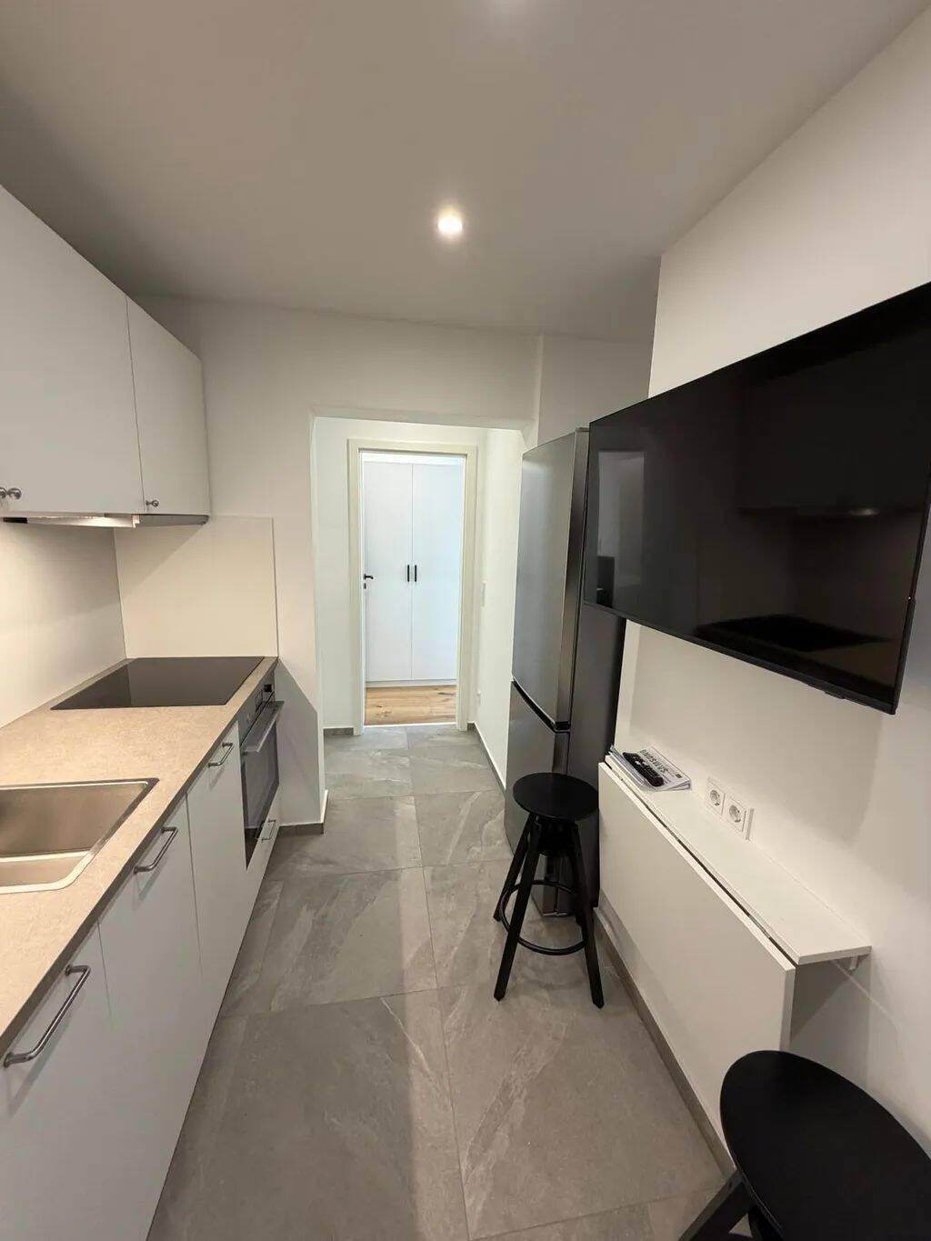 Möblierte WG-Zimmer im Erdgeschoss - 4 hochwertig möblierte Zimmer in einer frisch sanierten 4er-WG · Wohnung 117 - in München Obergiesing-Fasangarten – München – Vorschaubild 5