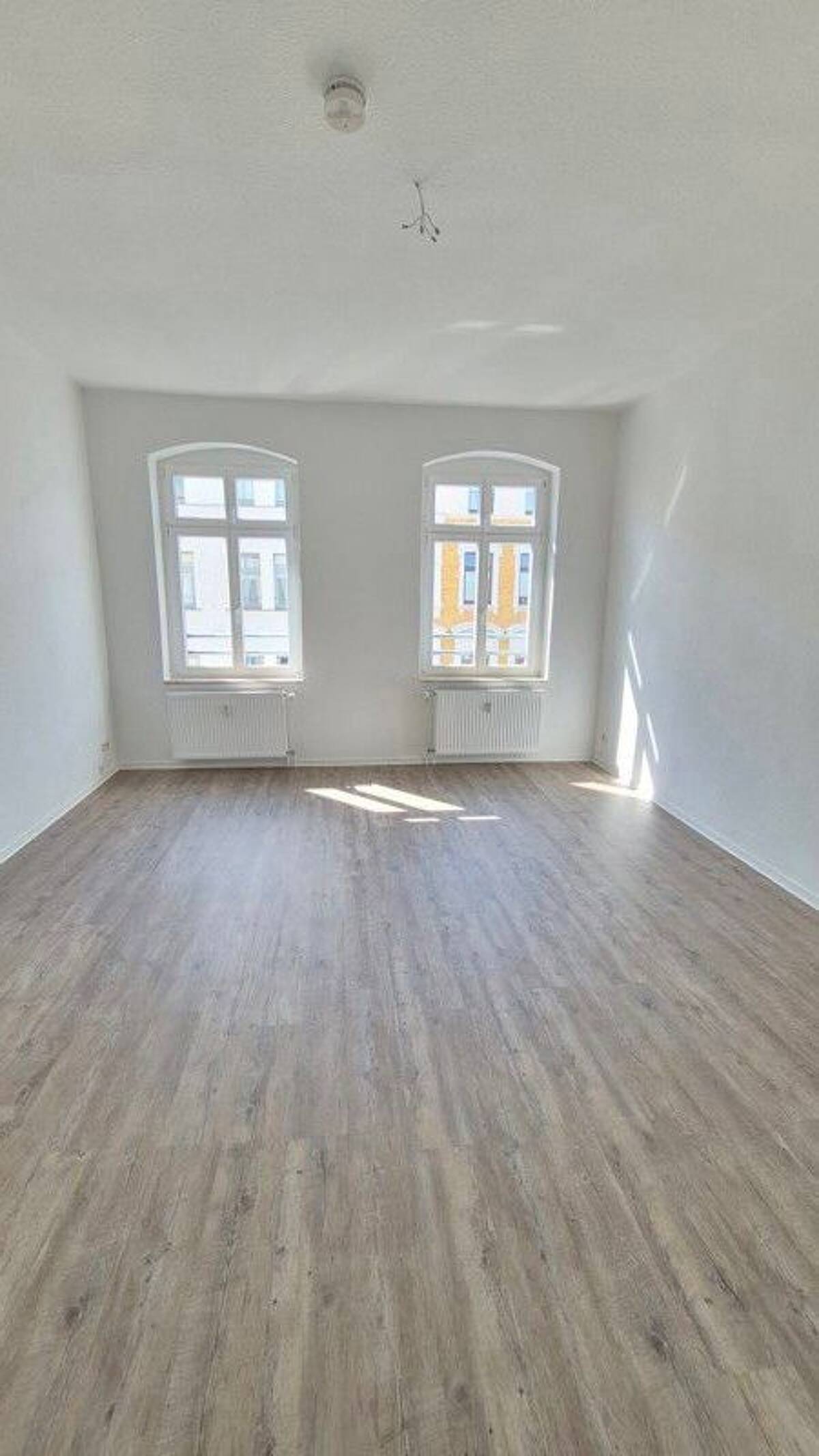 Frisch renoviert! – 39104 Magdeburg – Bild 1 von 7