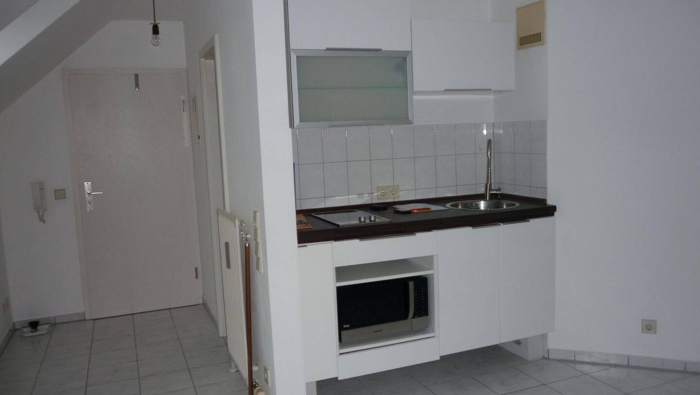Ein-Zimmer-Apartment Nähe Uni Hohenheim – Stuttgart – Vorschaubild 3