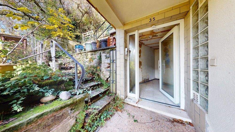 +++ Für Handwerker im Ortszentrum: Geräumiges 2-3 Familienhaus mit Balkon, überdachtem Freisitz, Garten und 2 Garagen in ruhiger Seitenstraße+++ – Waldfischbach-Burgalben – Vorschaubild 3