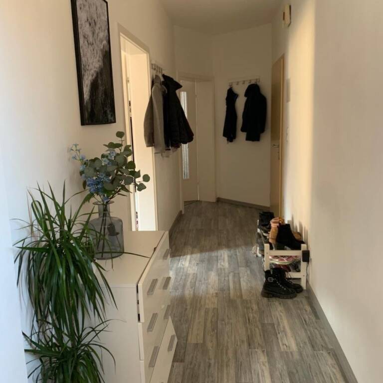 WG-GEEIGNET - Exklusive, sanierte 2-Zimmer-Wohnung in Pfersee in Wertachnähe