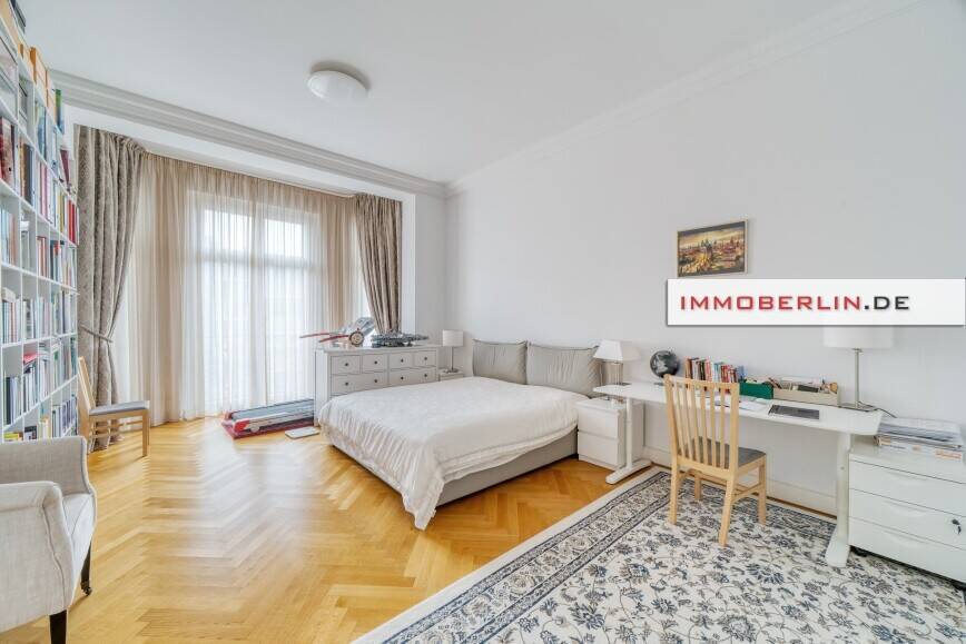 IMMOBERLIN.DE - Toplage! Exquisite Altbauwohnung mit großem Balkon am KaDeWe – Berlin – Vorschaubild 5