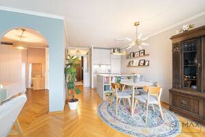 Charmante 2-Zimmer-Wohnung mit sonnigem Balkon und besonderem Wohnambiente in Haidhausen – 81669 München – Vorschaubild 6