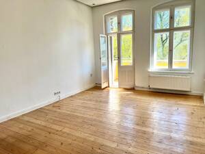 Bezugsfreie 2-Zimmer-Altbauwohnung mit Balkon – 13156 Berlin – Vorschaubild 3