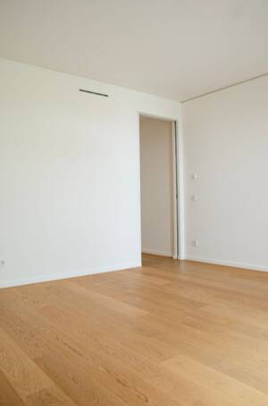 Erstbezug! Lichtdurchflutete, urbane Wohnung mit Blick zum Westfield Shoppingcenter im Eleven Decks – 20457 Hamburg – Vorschaubild 5