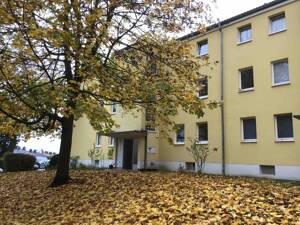 Gut geschnittene 4 Zimmer Wohnung im 1. Obergeschoss mit Balkon – 34121 Kassel – Vorschaubild 1