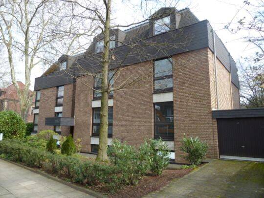 Köln-Marienburg - Luxuriöse 5-Zimmer- Maisonettewohnung mit großen Terrassen und privatem Garten