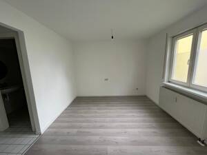 Schöne, helle 1,5 Zimmer Wohnung – 72379 Hechingen – Vorschaubild 4