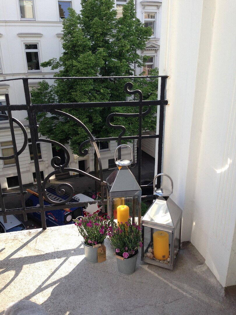 Nicht mehr verfügbar // Wunderschöne 2 Zimmer-Altbauwohnung mit Balkon – Hamburg – Vorschaubild 5
