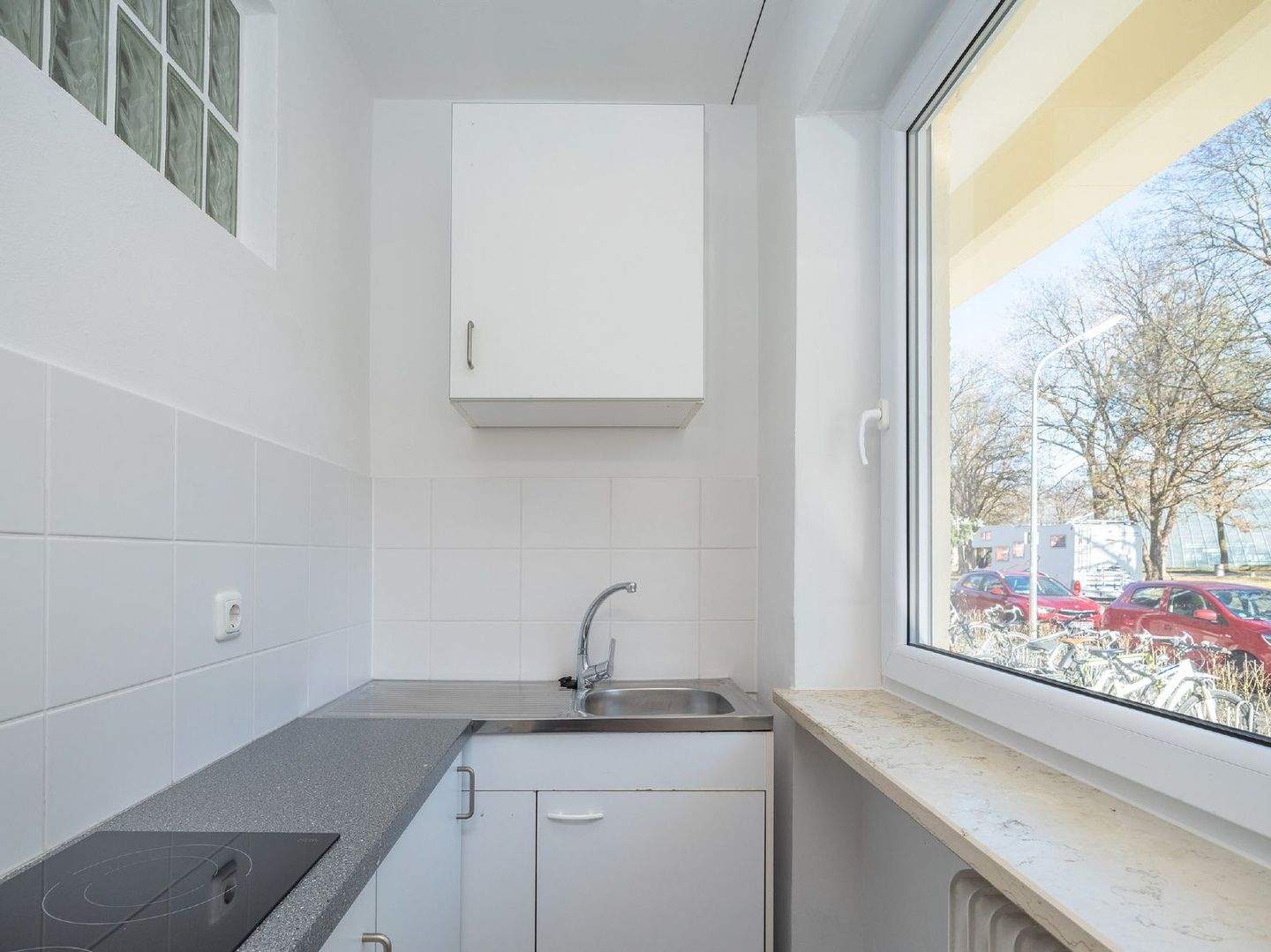 MAIER - U-Bahnlage! Bezugsfreies Appartement mit Parkblick! – München – Vorschaubild 5