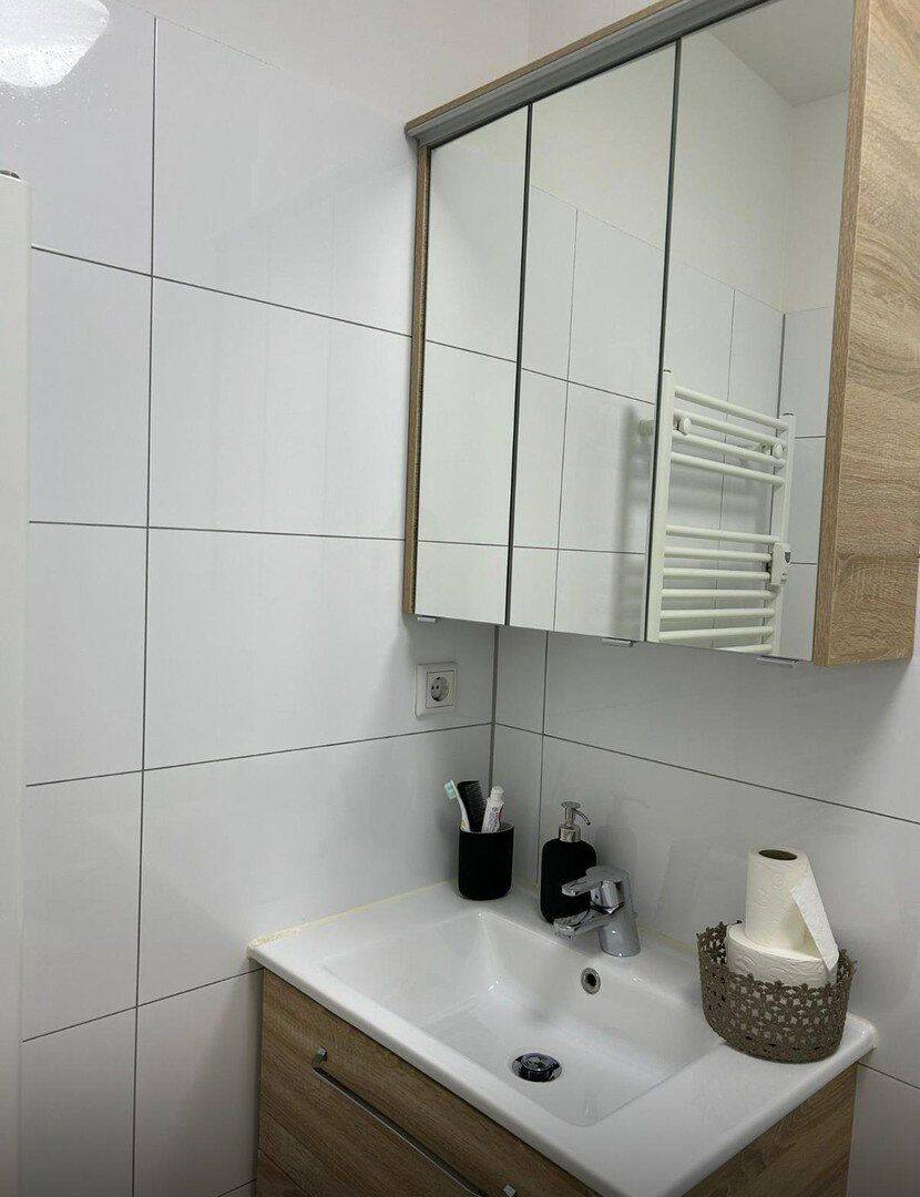 Renoviertes und bezugsfreies Apartment in Flauchernähe zu verkaufen – München – Vorschaubild 7