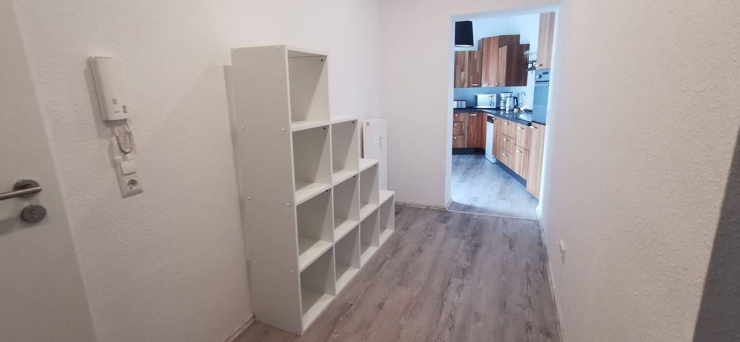 Vollmöbelierte 2-Raum-Wohnung mit gehobener Innenausstattung mit Balkon und EBK in Bonn – Bonn – Vorschaubild 6