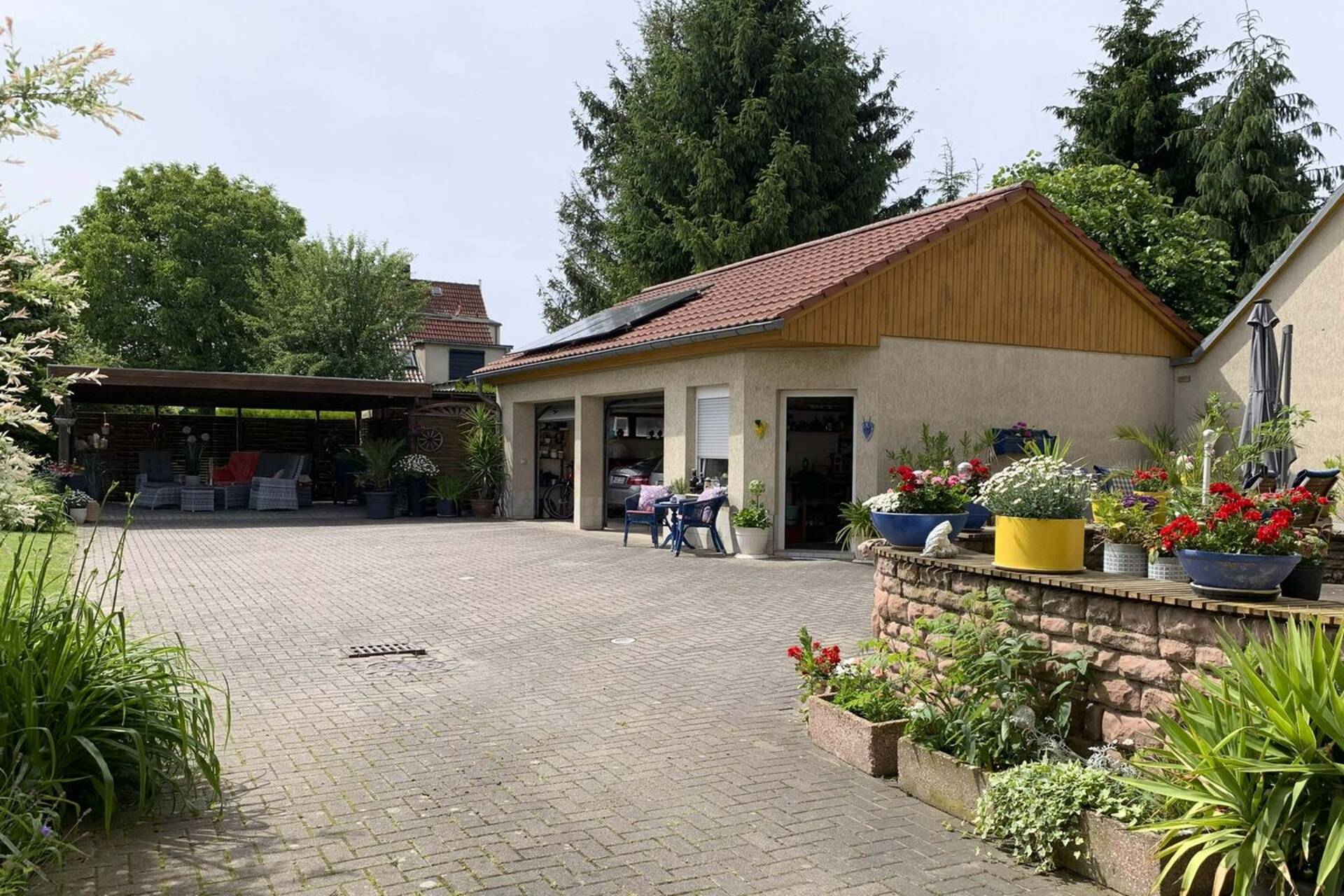 Haus in 39122 Magdeburg mit 200,18 m² kaufen