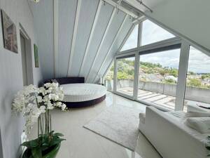 Extravaganter Wohntraum! Luxuriöse 5,5 Zimmer-Maisonette für gehobene Ansprüche! – 70569 Stuttgart – Vorschaubild 6