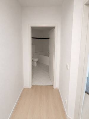 Renovierte 2-Zimmer-Wohnung mit Balkon in Düsseldorf/Bilk – 40225 Düsseldorf – Vorschaubild 6