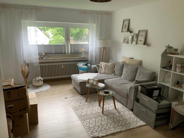Top moderne und voll renovierte 2-Zimmer-Balkonwohnung in schöner Lage von Krefeld – Krefeld – Vorschaubild 2