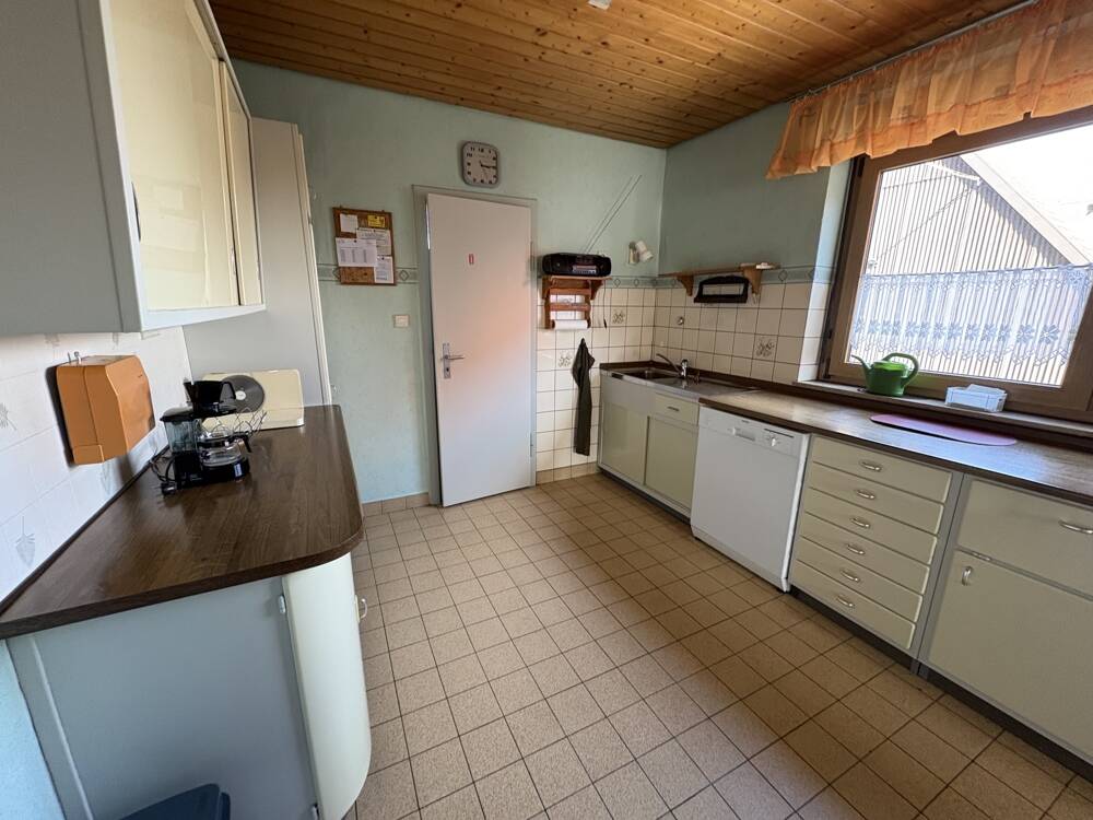 Sehr gepflegtes, älteres 2 Familienhaus mit Garagen und Schuppenanbau in Randlage Kreßberg – Kreßberg – Vorschaubild 6