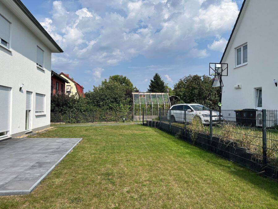 Provisionsfrei* Neubau Stadtvilla mit 2 Wohnungen jeweils mit Einbauküche und gehobener Ausstattung in Berlin-Wartenberg – Berlin – Vorschaubild 8