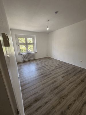 Top 2-Zimmer-Wohnung mit Balkon und großer Küche! – 45138 Essen – Vorschaubild 3