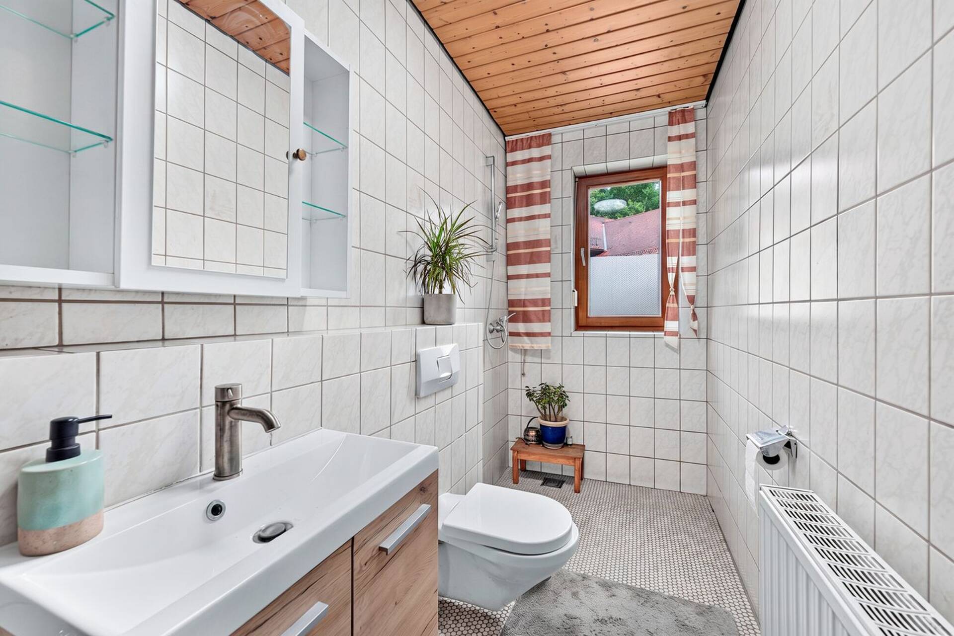 Mehrfamilienhaus in 92431 Neunburg vorm Wald mit 354,77 m² kaufen