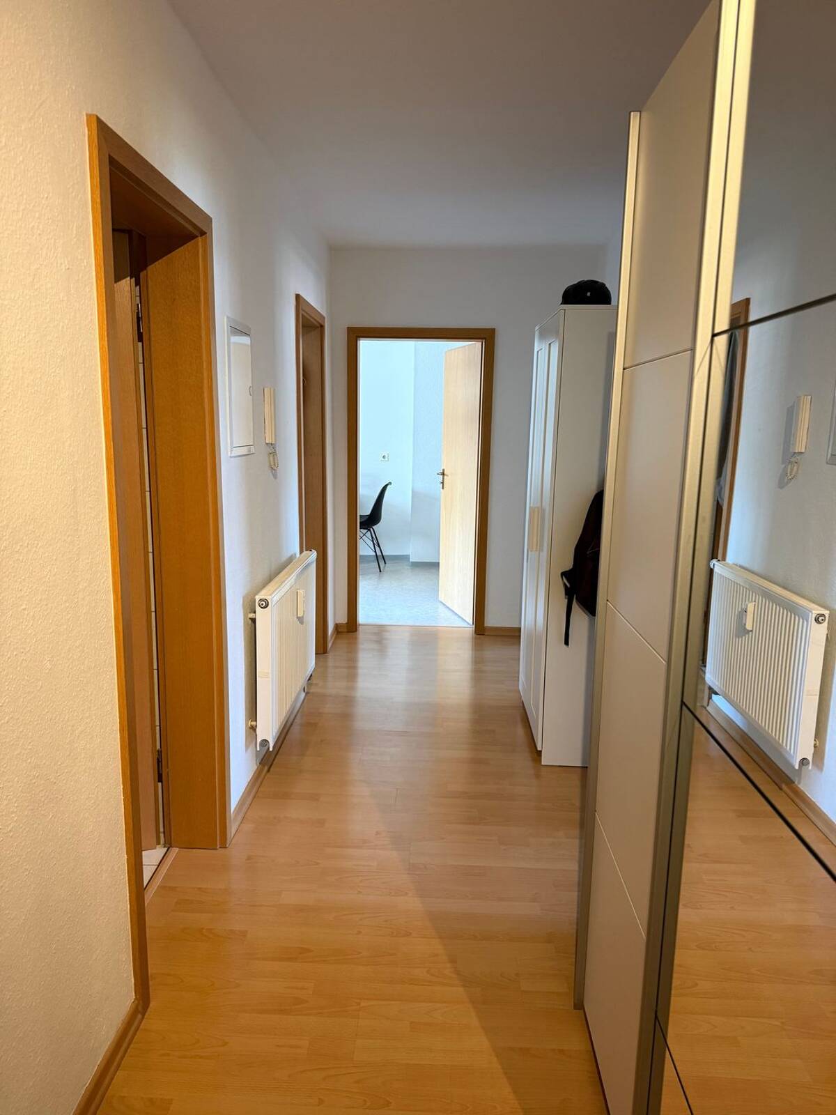 Ideal für Kapitalanleger!!! helle 2 Zimmerwohnung im beliebten Damenviertel zu verkaufen !!! – 7743 Jena – Bild 1 von 8