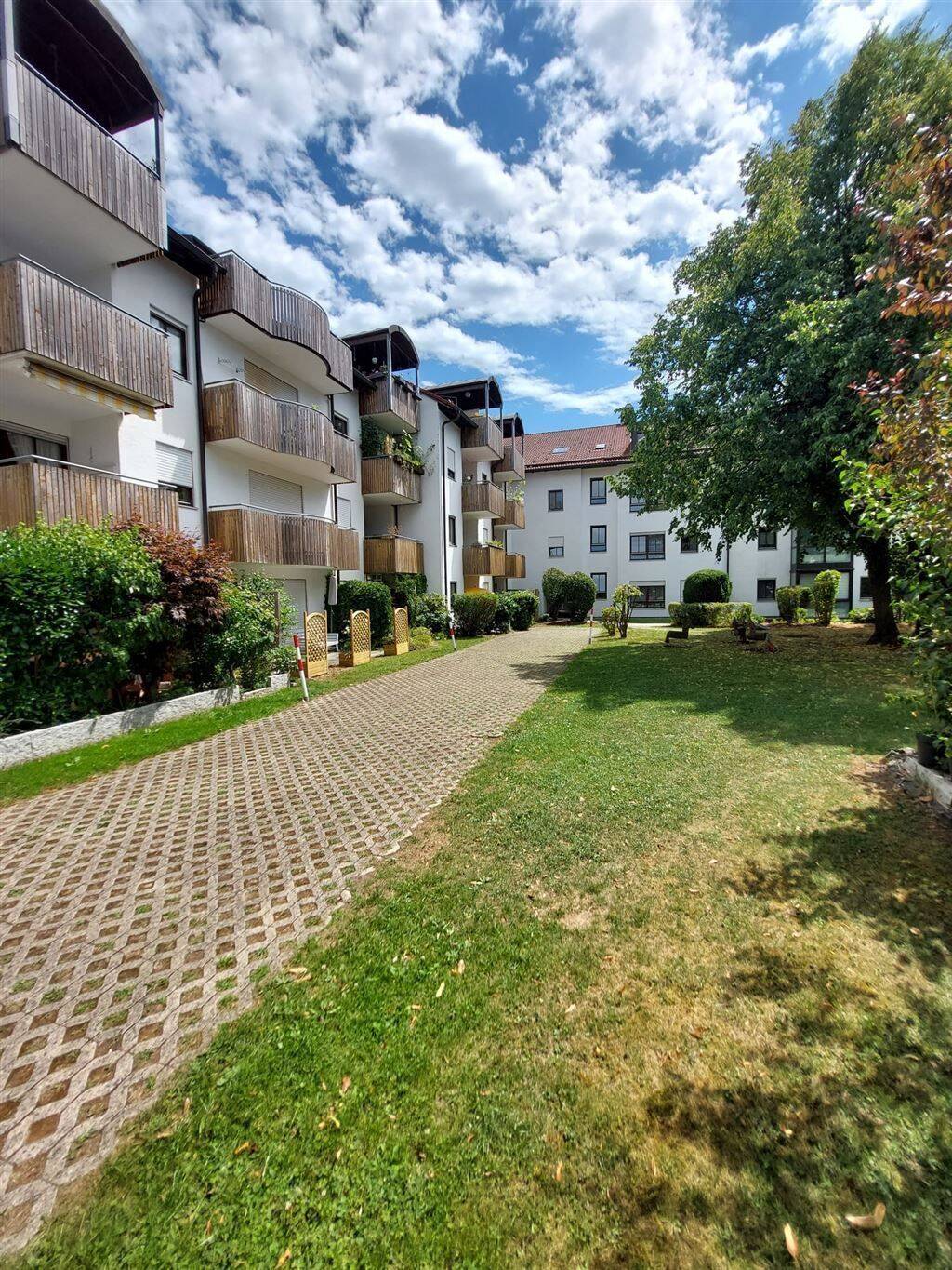 * Interessante Wertanlage Bad Endorf: charmantes Apartment mit seriösem Mieter*
