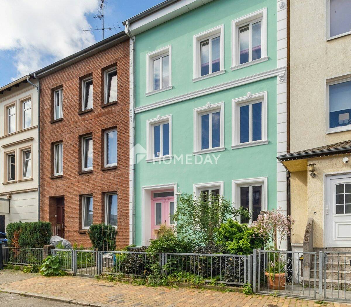 Kernsaniertes Stadthaus-Unikat trifft auf modernen Wohnkomfort in ruhiger Lage von Lübeck – 23554 Lübeck – Bild 1 von 9