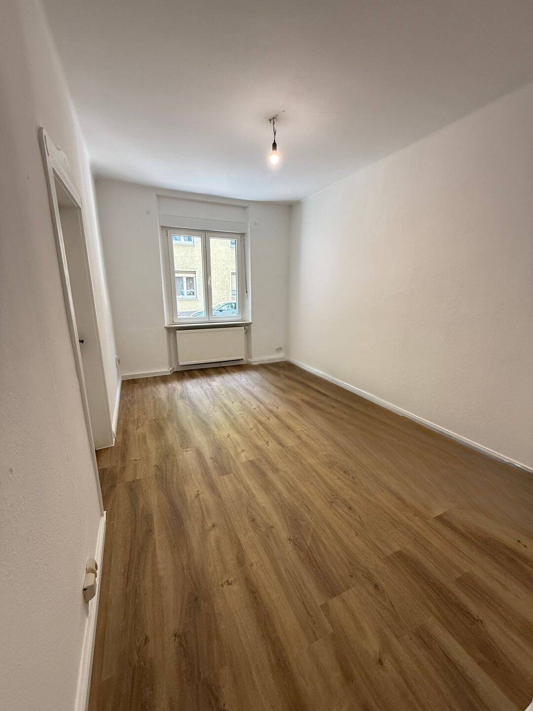 Provisionsfrei: Renovierter Altbautraum in einer der schönsten Straßen der Südstadt! – Nürnberg – Vorschaubild 5