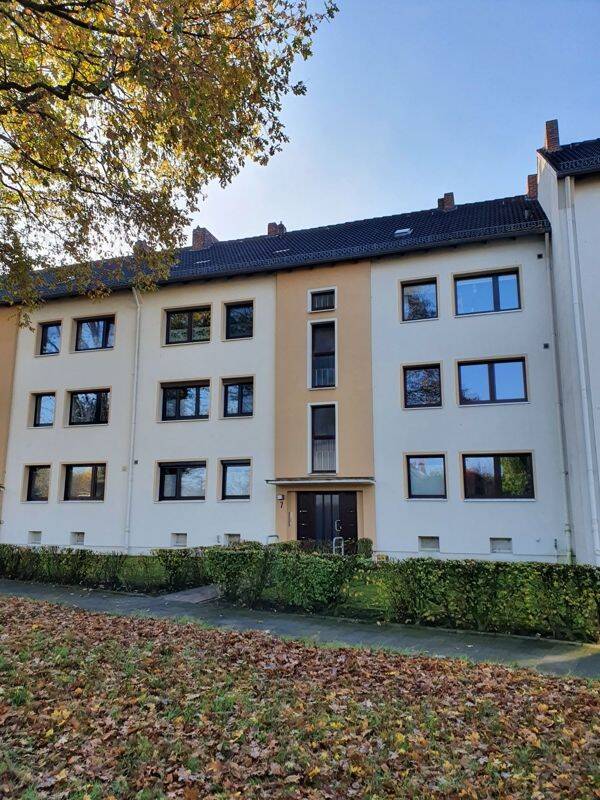 Provisionsfrei - 3 ZKB-Balkon in ruhiger Wohnlage - zu Fuß zur Nord-West-Bahn
