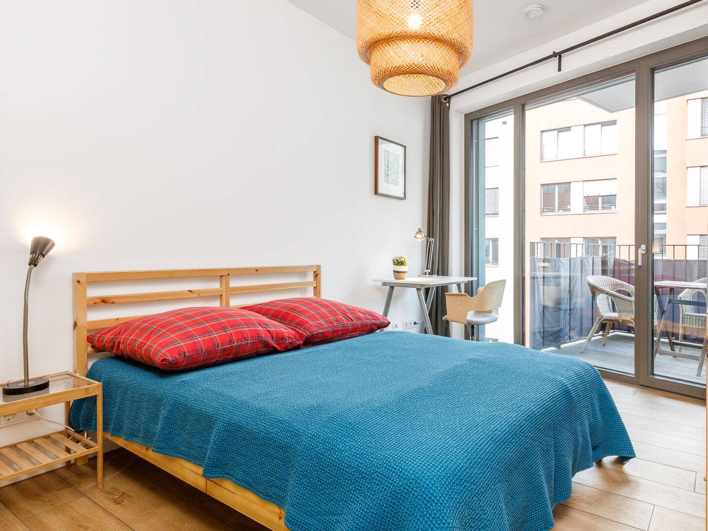 Start Up - Neubauwohnung im Revaler Eck mit Balkon, Dachterrasse und Stadtkultur im Simon-Dach-Kiez – Berlin – Vorschaubild 4