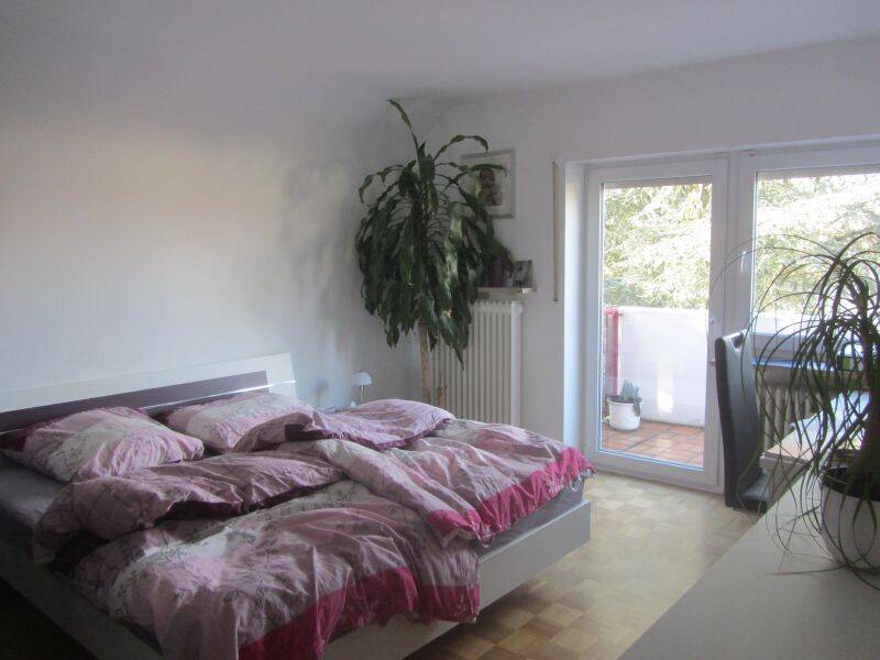 Sehr schöne 3-Zi-Whg in Laufamholz, mit Balkon, EBK und GästeWC – Nürnberg – Vorschaubild 2