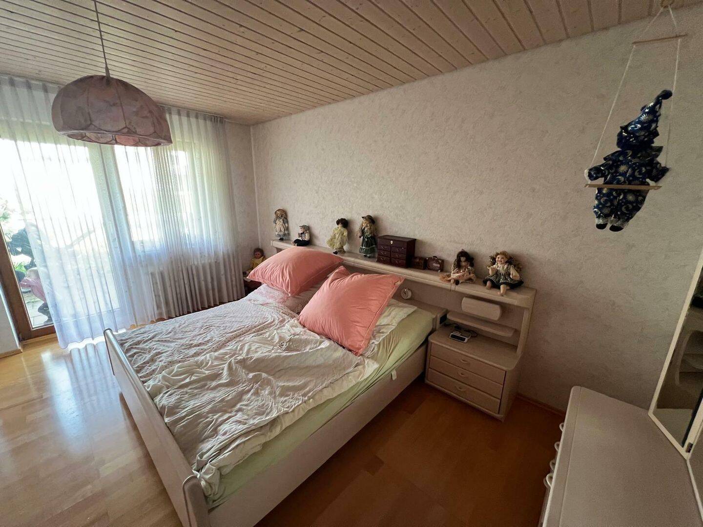Mehrgenerationenhaus mit Entwicklungspotenzial in ruhiger Lage von Hildrizhausen – Hildrizhausen – Vorschaubild 2