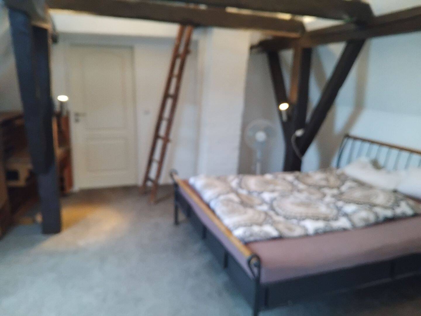 Möblierte Altbauwohnung – Augsburg – Vorschaubild 6