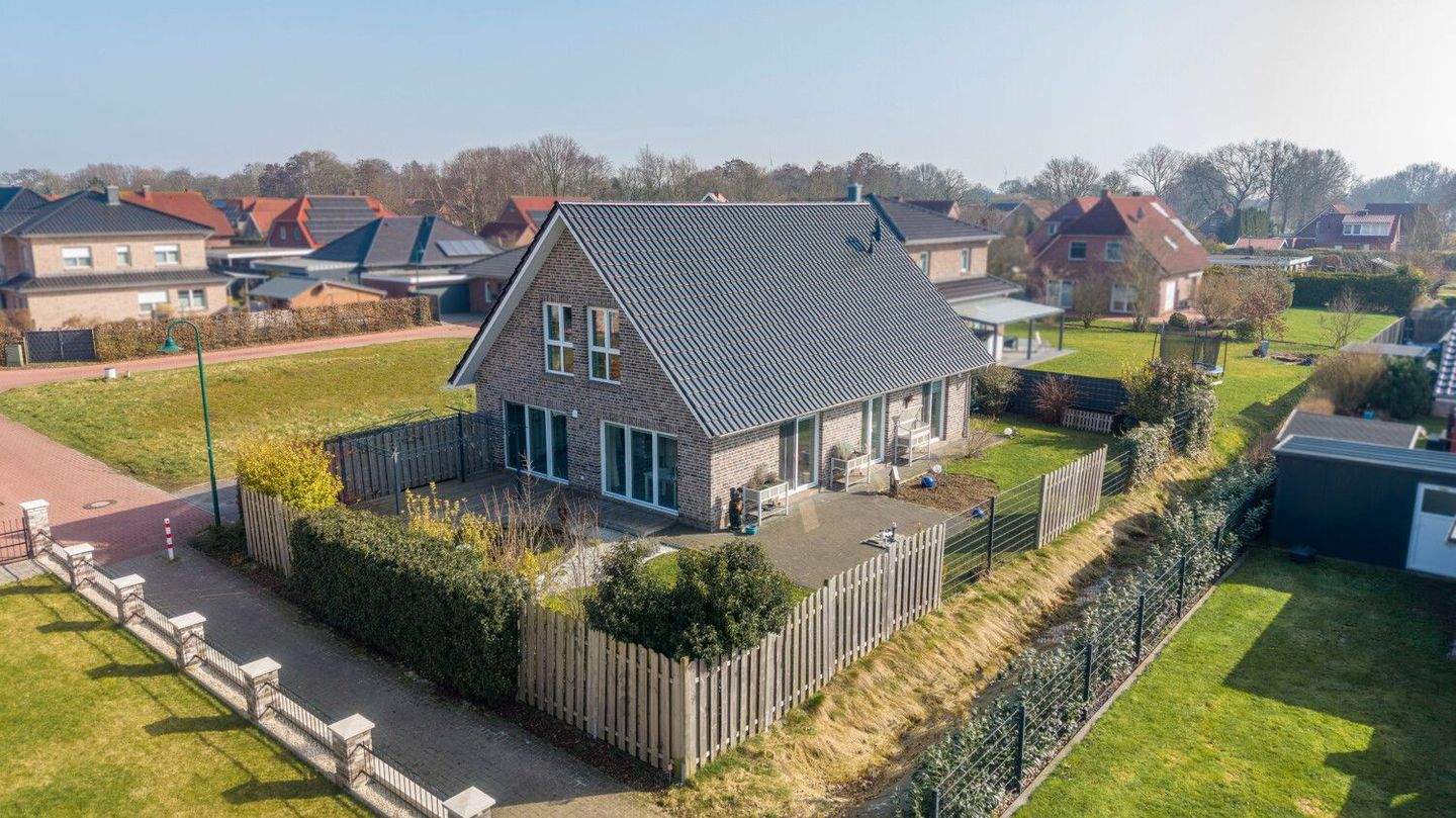 Timmeler Meer - Neuwertiges Einfamilienhaus in ruhiger Siedlungslage – Großefehn – Bild 1 von 9