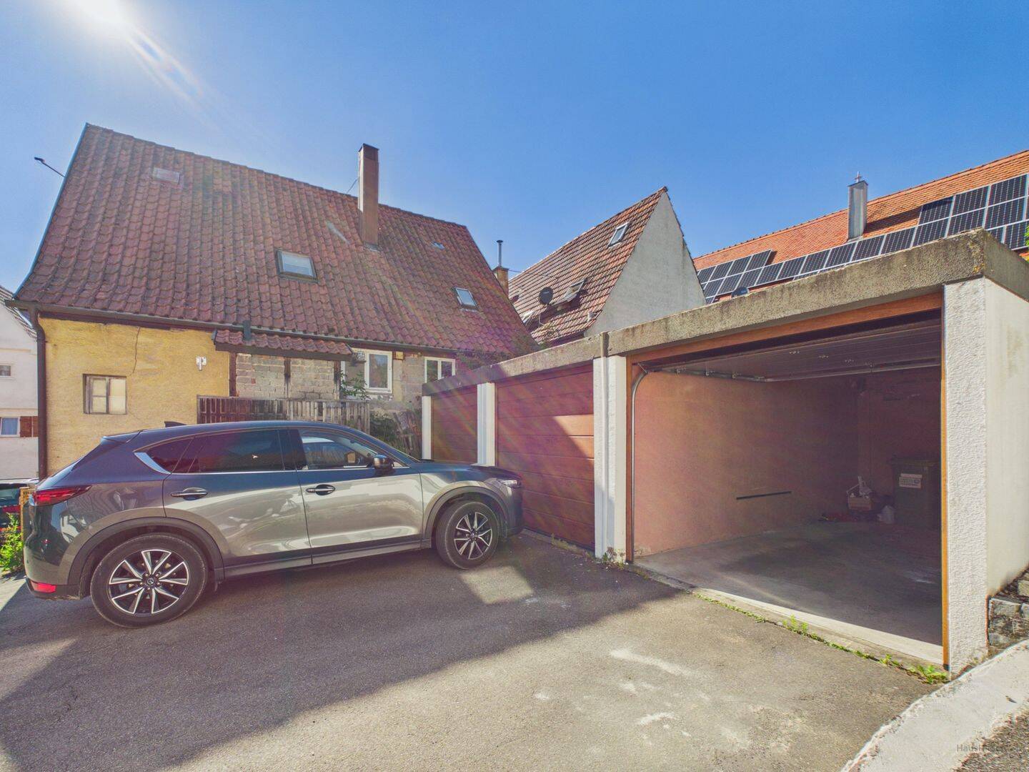 Mehrfamilienhaus mit 3 Einheiten, 3 Garagen und großem Garten in Bad Liebenzell-Möttlingen! – Bad Liebenzell – Vorschaubild 2