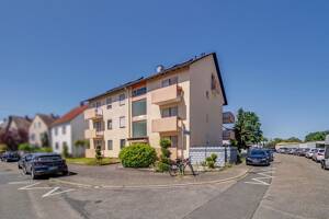 Attraktive 2-Zimmer-Wohnung mit zwei Balkonen und Garage in Mannheim