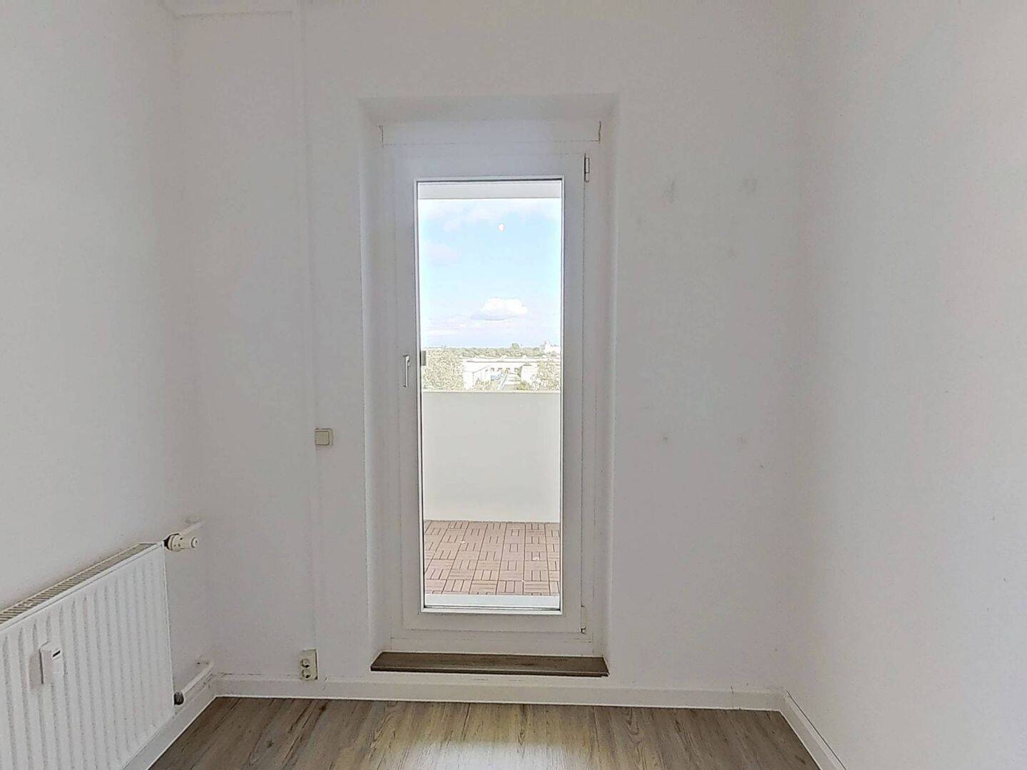 Großzügige 3-Zimmer-Wohnung mit Küche in Rostock – Rostock – Vorschaubild 9