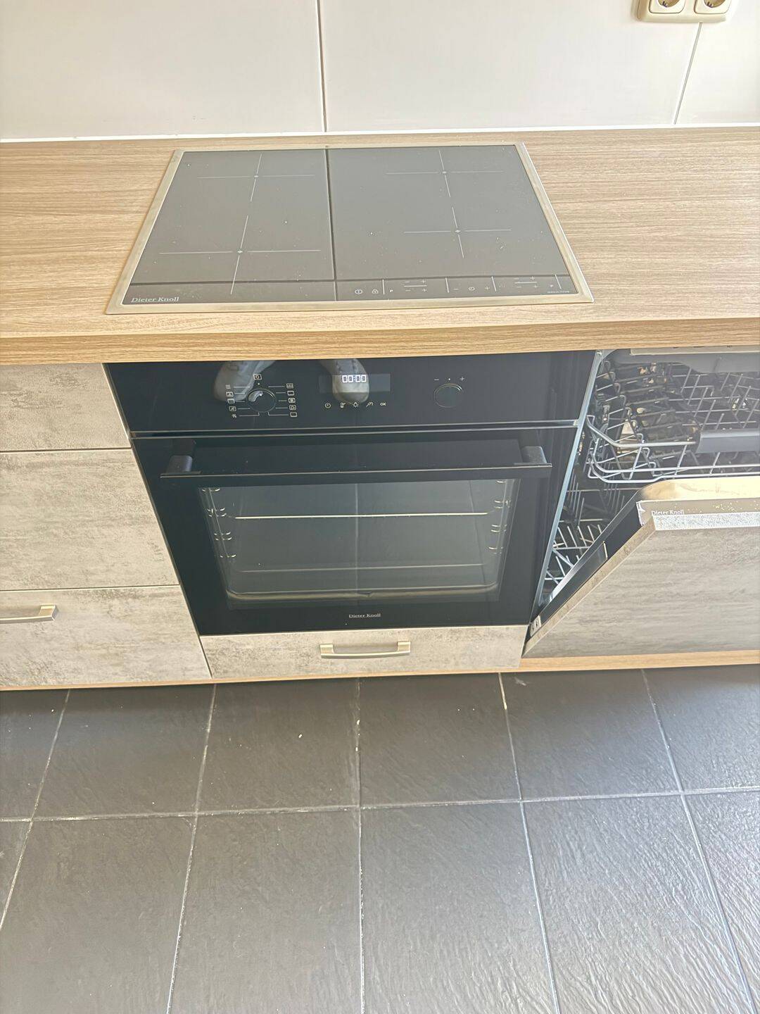 Schöne, helle und großzügige 2,5 Zimmer Maisonettewohnung mit neuer Einbauküche – Nürnberg – Vorschaubild 7