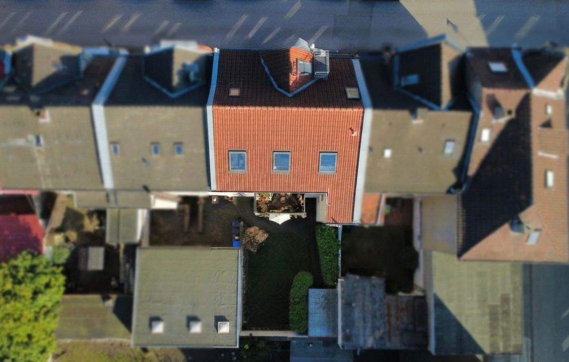 Mehrfamilienhaus als Kapitalanlage - 4 Wohneinheiten | 238 m² | Balkone | Voll unterkellert | Gas-Zentralheizung 2017 – Hamm – Vorschaubild 2