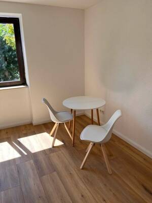 Neu sanierte Einzimmerwohnung mit Fußbodenheizung in zentraler Lage von Dudweiler – 66125 Saarbrücken – Vorschaubild 3