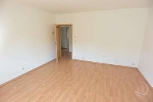 Dachgeschoss in ruhiger, zentraler, Citylage – 65185 Wiesbaden – Vorschaubild 2