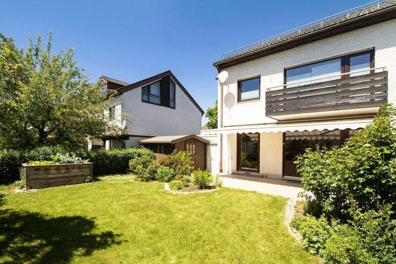 Zuhause für Familien - Klassische Doppelhaushälfte mit sonnigem Südgarten u. Einzelgarage – Neubiberg – Vorschaubild 7