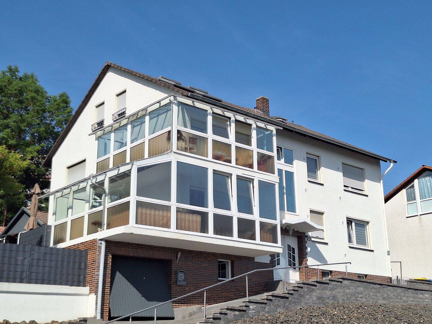 ***Hochwertiges Dreifamilienhaus direkt in Homberg zu verkaufen***