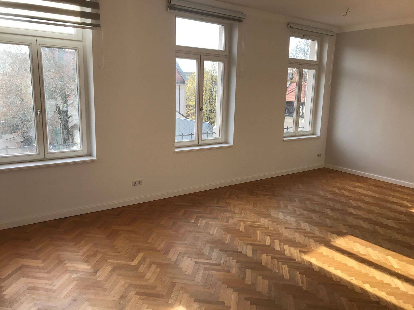 Wunderschöne Altbauwohnung mit Einbauküche, Parkett + Fußbodenheizung!!! – Chemnitz – Vorschaubild 6