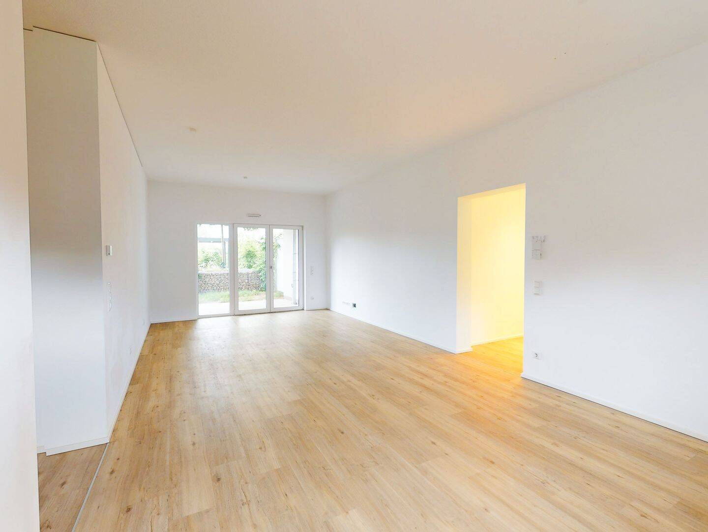 3 Zimmer mit moderner Ausstattung und Terrasse