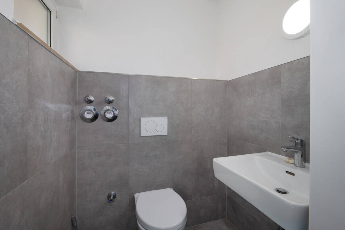 Modernisiert - Großzügig - Zentral! Tolle 4-Zi-Wohnung mit Einbauküche! – Pforzheim – Vorschaubild 9