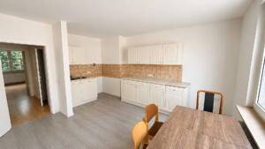 Schöne Familienwohnung in der Wiesenstr. 11 (nähe Weselerstraße) zu vermieten ! – 47169 Duisburg – Vorschaubild 3