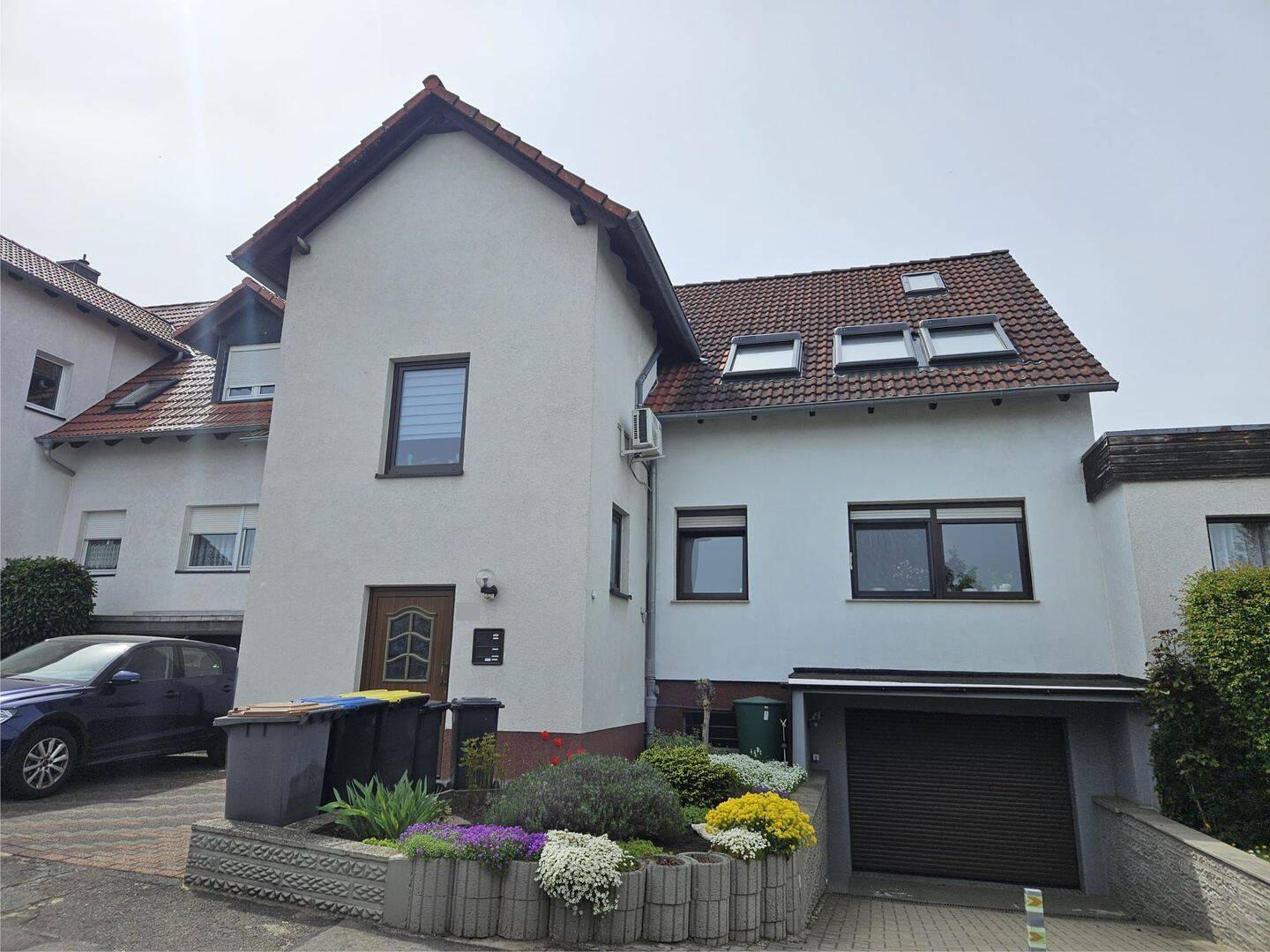 4 Raum Etagenwohnung mit eigenem Garten + Terrasse